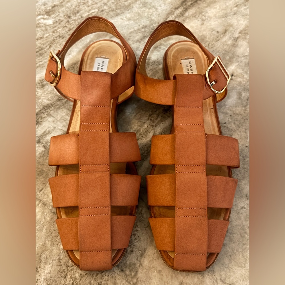Gabriella Hearst Lynn Leather Fisherman Sandals Sz 42 / 12 US Tan Suede Nubuck